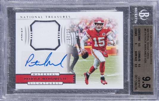 2018 National Treasures Material Signatures #5 Patrick Mahomes II Signed Patch Card (#11/25) - BGS GEM MINT 9.5/BGS 10